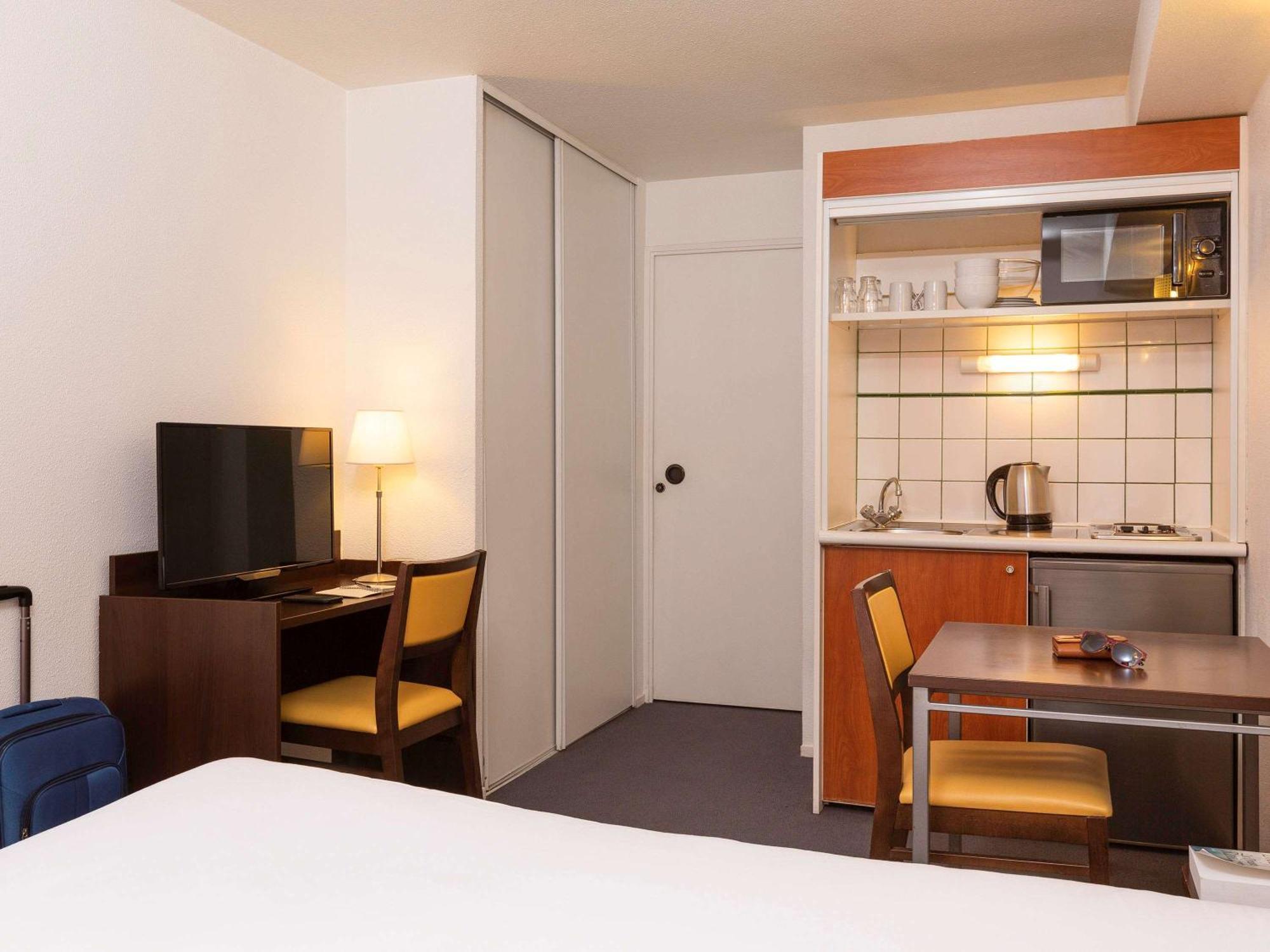 Aparthotel Adagio Access La Defense - Leonard De Vinci Courbevoie Eksteriør bilde