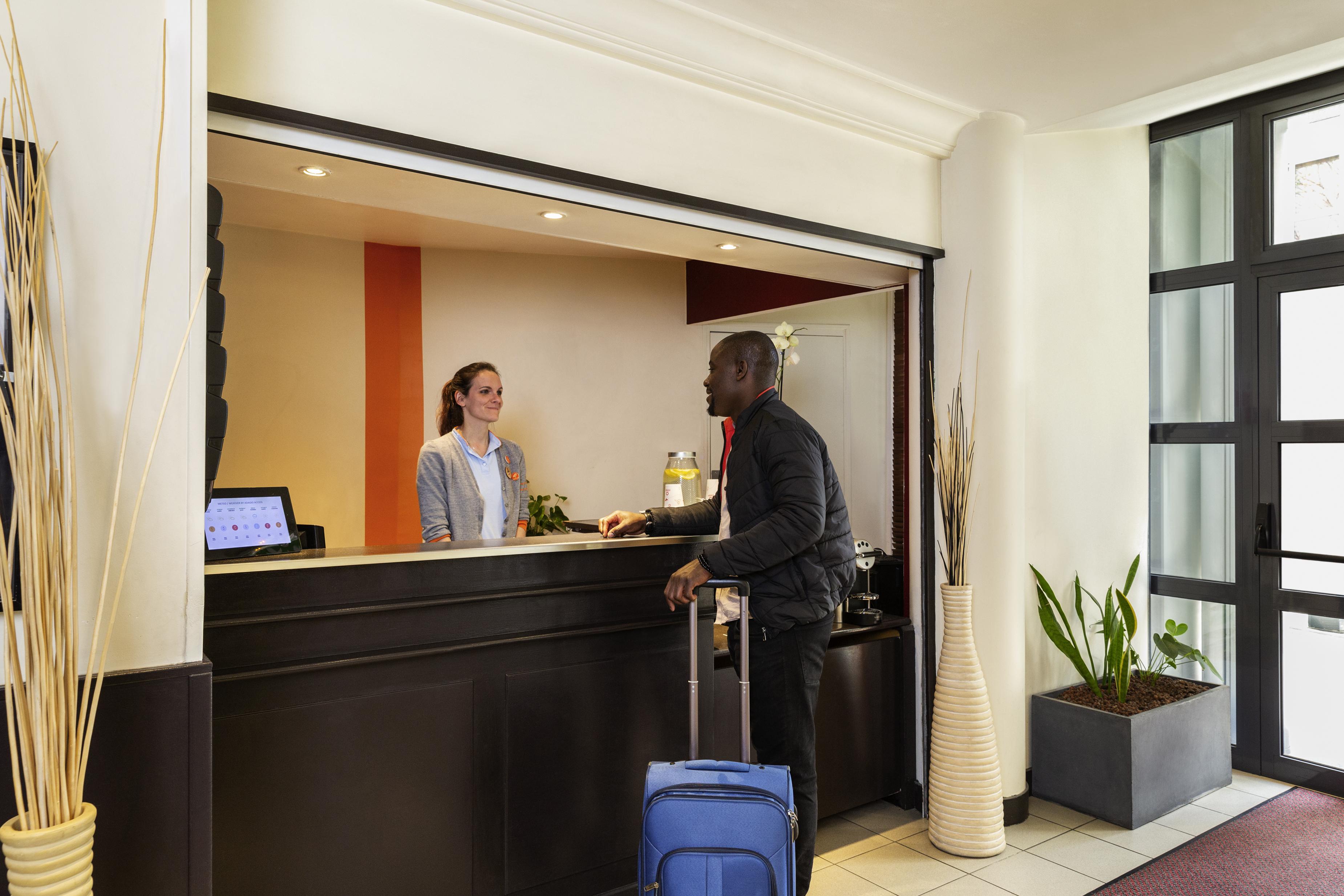 Aparthotel Adagio Access La Defense - Leonard De Vinci Courbevoie Eksteriør bilde