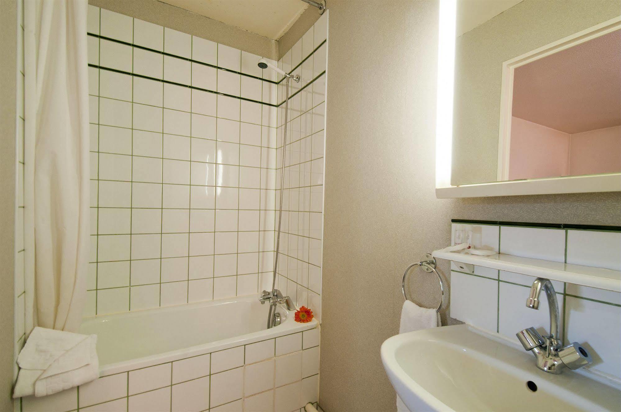 Aparthotel Adagio Access La Defense - Leonard De Vinci Courbevoie Eksteriør bilde